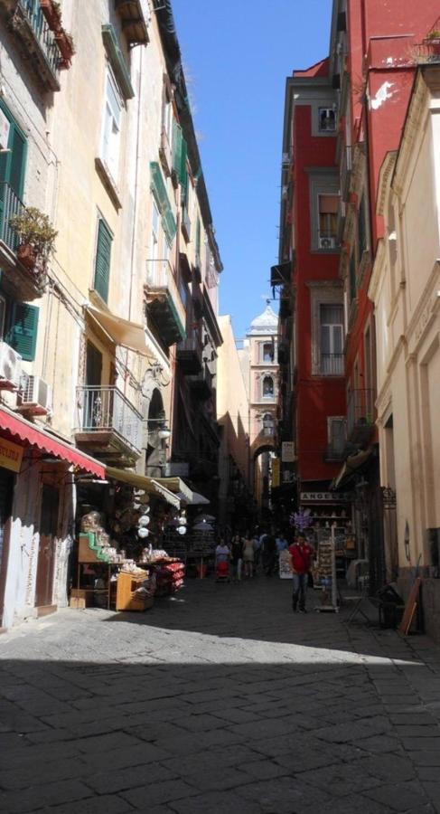 Home In Love: Vicoletto Dei Presepi Naples Extérieur photo