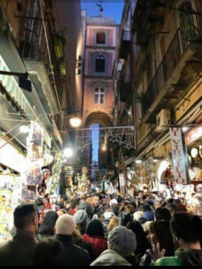 Home In Love: Vicoletto Dei Presepi Naples Extérieur photo