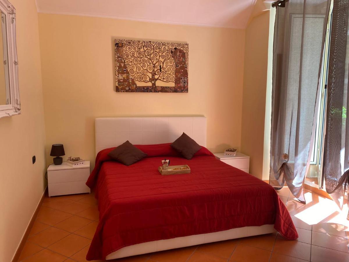 Home In Love: Vicoletto Dei Presepi Naples Extérieur photo