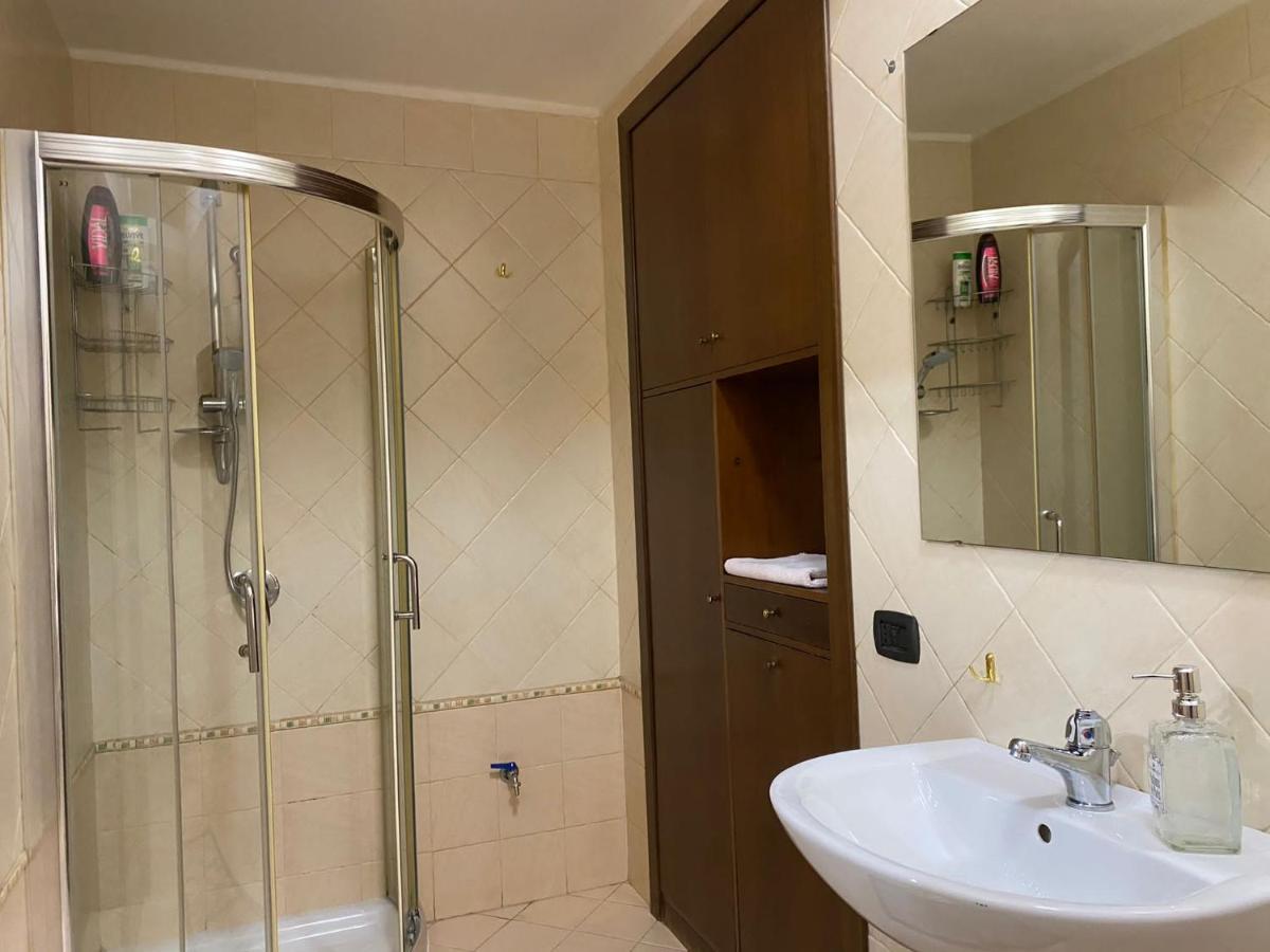 Home In Love: Vicoletto Dei Presepi Naples Extérieur photo