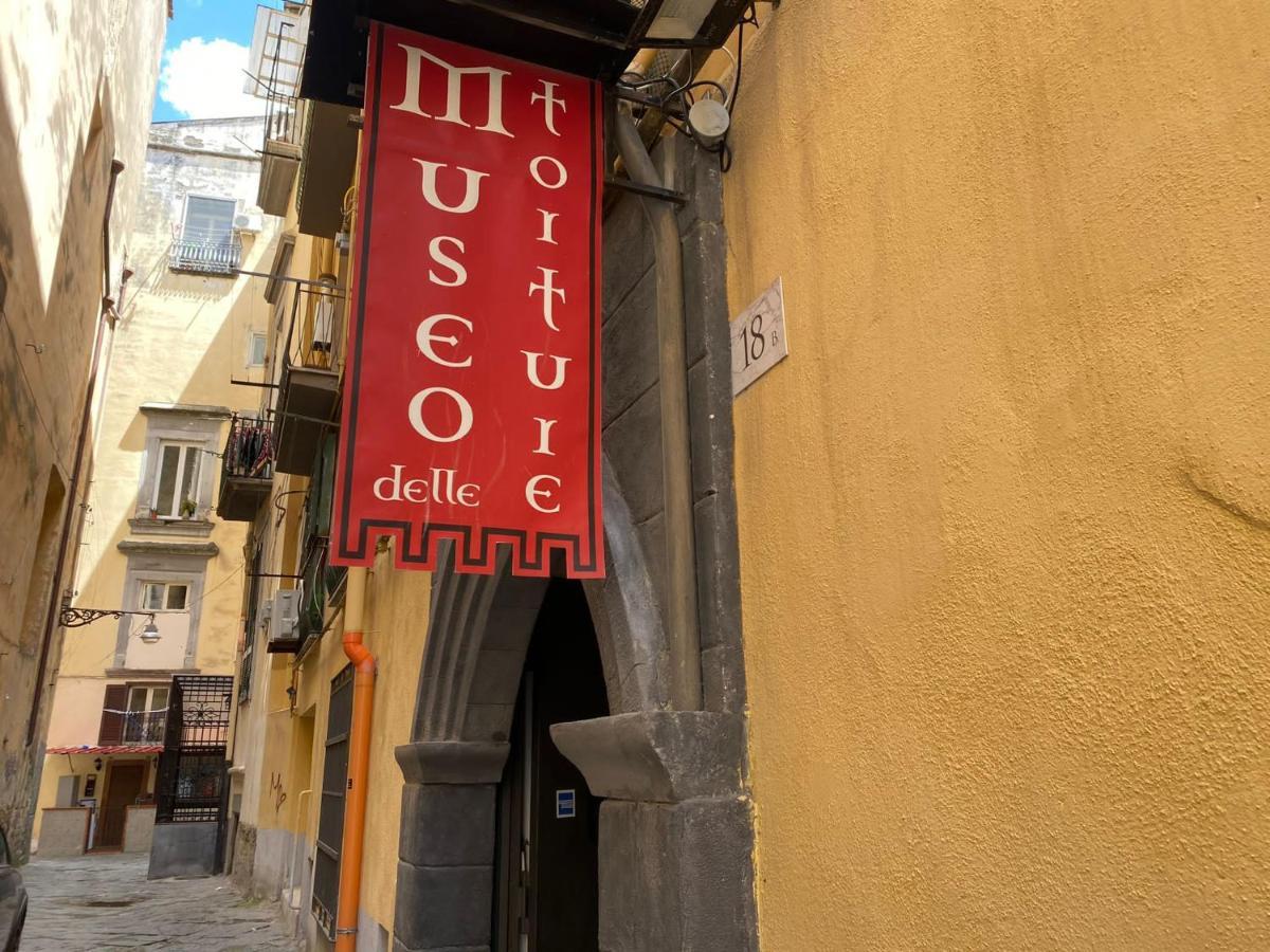 Home In Love: Vicoletto Dei Presepi Naples Extérieur photo