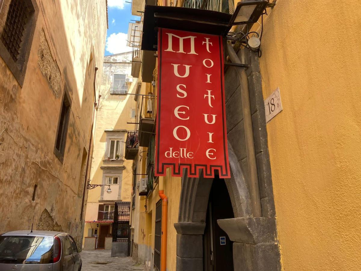 Home In Love: Vicoletto Dei Presepi Naples Extérieur photo