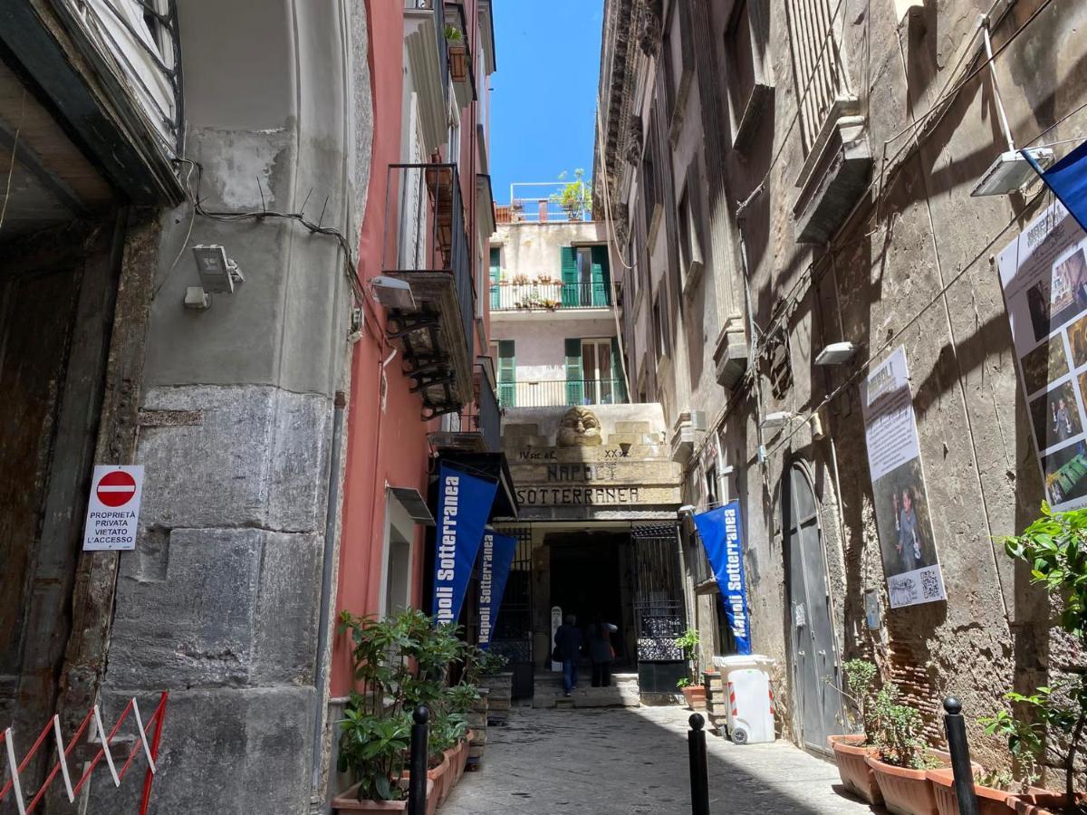 Home In Love: Vicoletto Dei Presepi Naples Extérieur photo