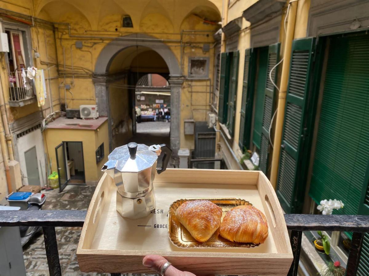 Home In Love: Vicoletto Dei Presepi Naples Extérieur photo