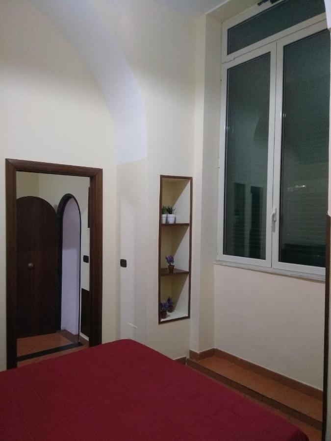 Home In Love: Vicoletto Dei Presepi Naples Extérieur photo