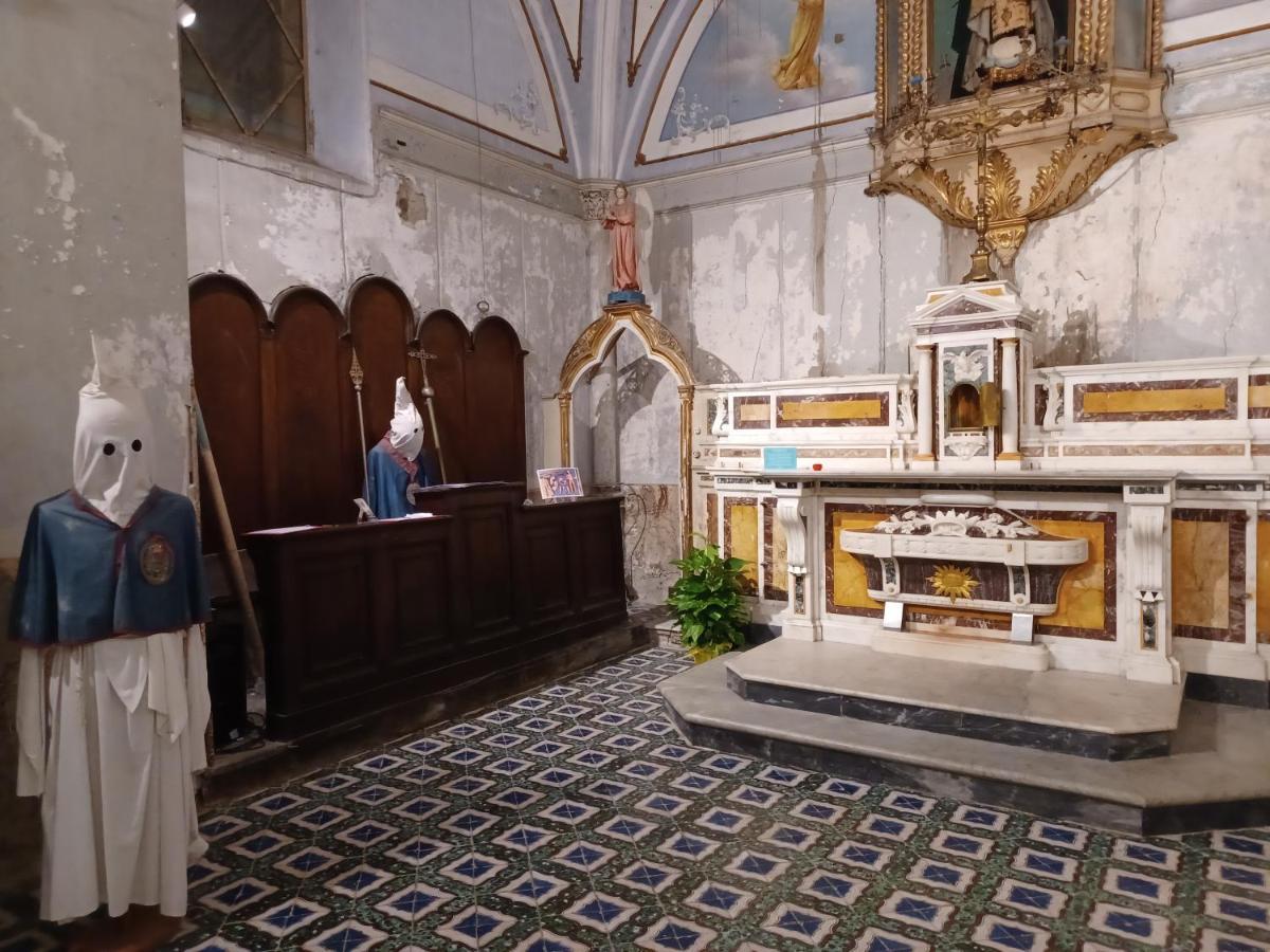 Home In Love: Vicoletto Dei Presepi Naples Extérieur photo