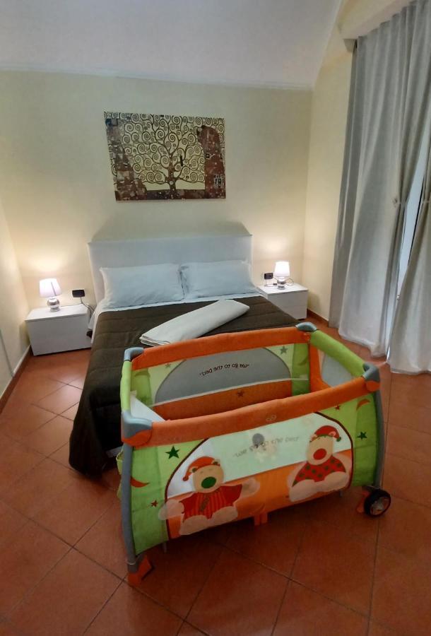 Home In Love: Vicoletto Dei Presepi Naples Extérieur photo